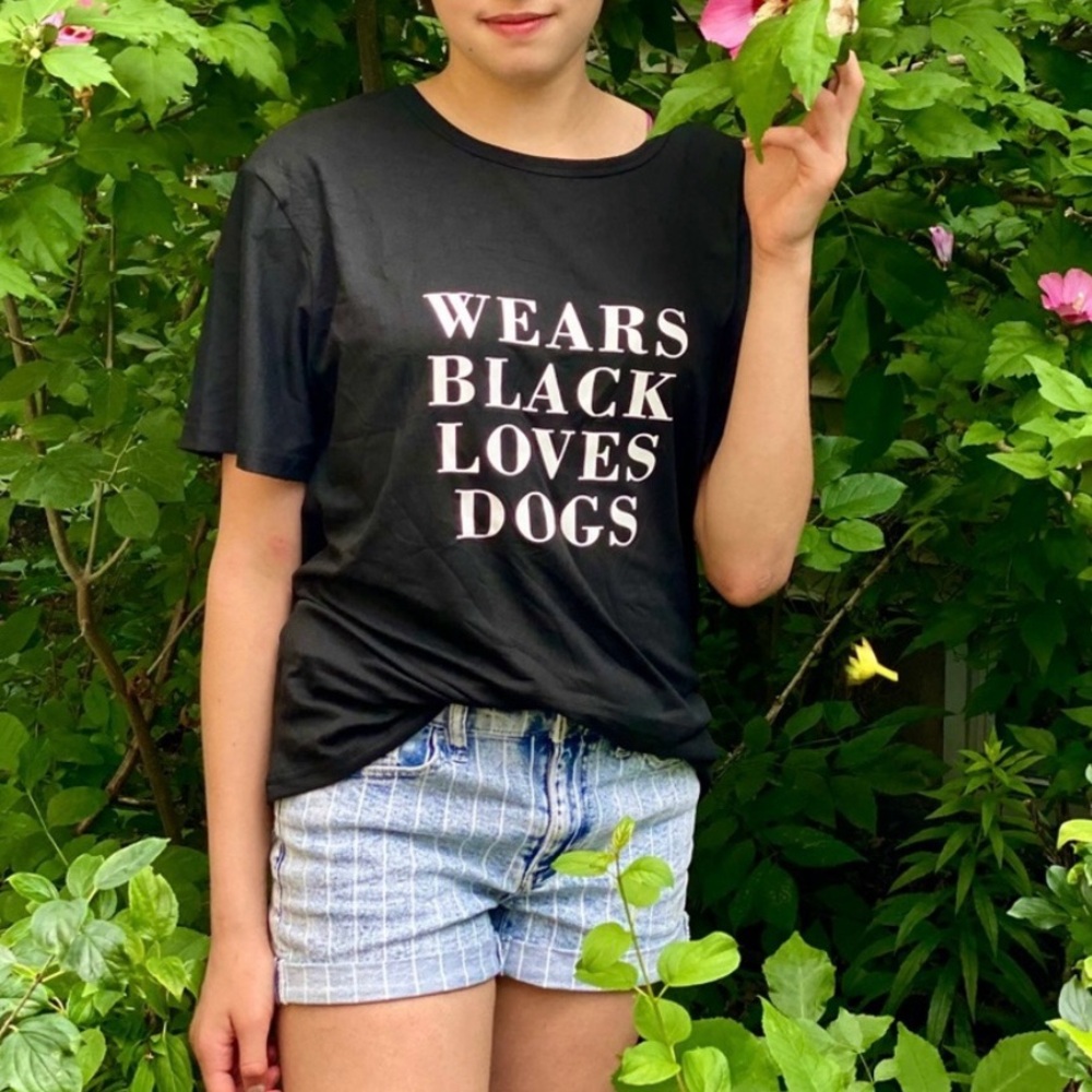 Black Dog Graphic T-shirt Size Medium